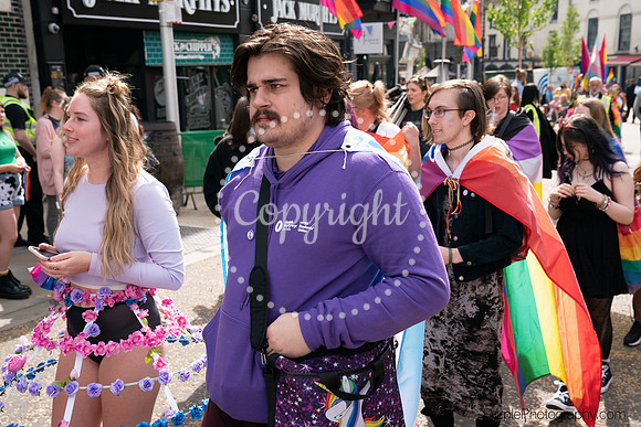 PRIDE2022-300
